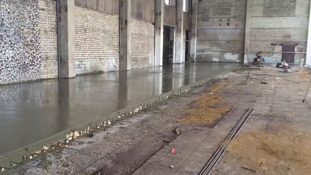 Укладка бетона виброрейкой промышленные полы смотреть онлайн