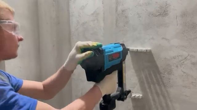 Держатель-клипса для монтажного пистолета от российского производителя «Экопласт». смотреть онлайн