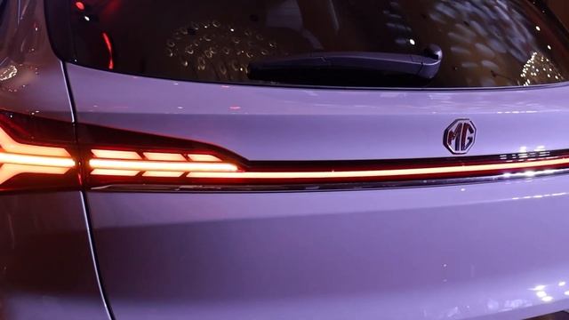 MG Rx5 Reborn and MG marvel R lunching in cambodia смотреть онлайн