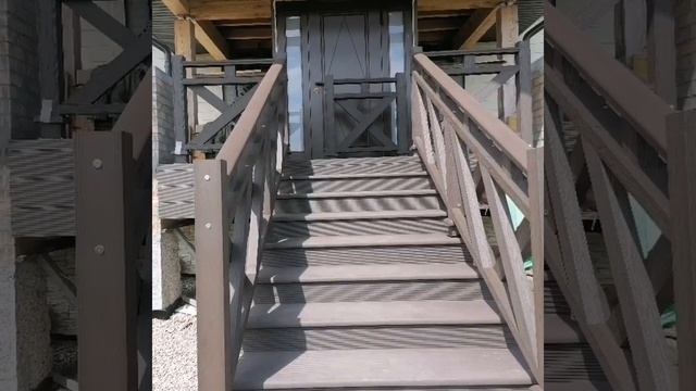 Лестница на крыльцо дома из ДПК от Мир Металла76 смотреть онлайн