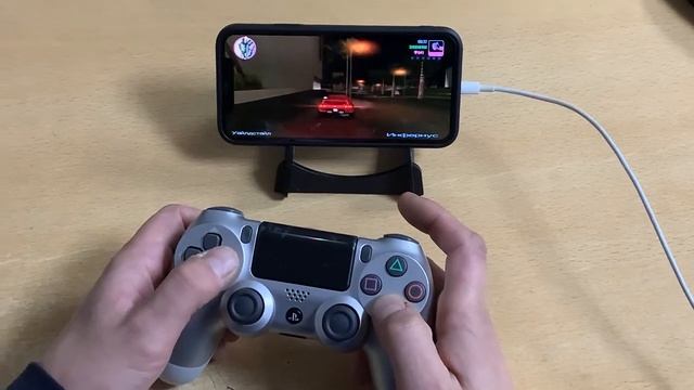 Играем в GTA Vice City DualShock 4 + iPhone X смотреть онлайн