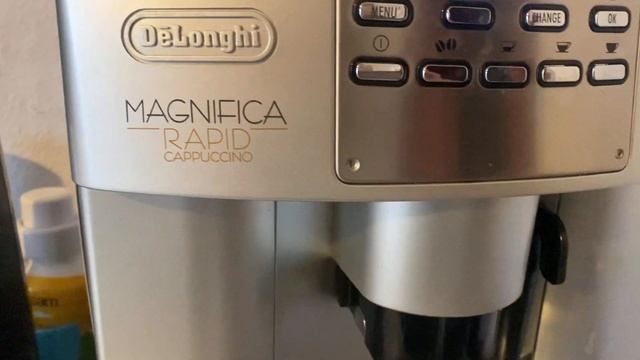 Мечта кофемана Delonghi Magnifica Rapid Cappuccino