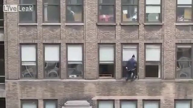 Мойщик окон 80-го уровня смотреть онлайн