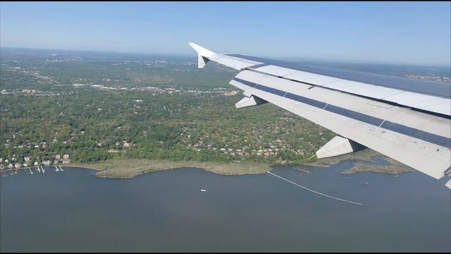Landing at Reagan National Airport in Washington DC смотреть онлайн