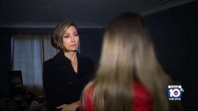 Social media influencer who cleans messy homes for millions of followers visiting South Florida смотреть онлайн