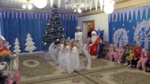 Танец снежных бабочек на новогоднем утреннике 2016 в средней группе.Муз. рук. Максюта Г. В.