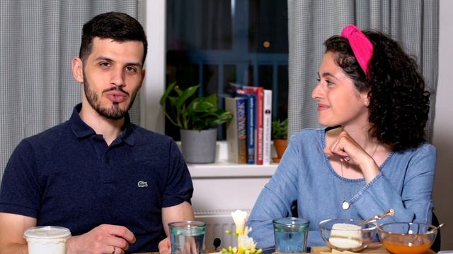 Никогда больше не готовьте из этого творога (Тест творога разной жирности для идеальных сырников) смотреть онлайн