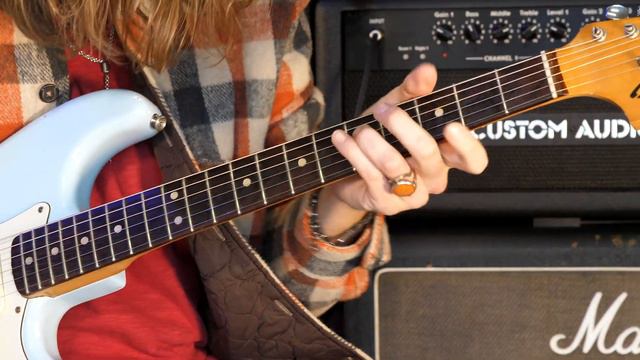 Fender Stratocaster 4 Bolts 1970 Refin Daphne Blue Player Grade Used | Demo by Paul Audia смотреть онлайн