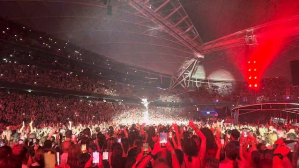 PINK - LIVE IN SYDNEY 2024 - SO WHAT