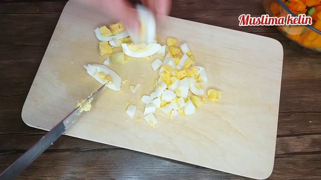 🥗YANA BIR OSON, YENGIL, MAZALI MAYONEZLI SALAT! OLIVYENING O'RNIGA TAYYORLASH MUMKIN👍 НЕЖНЫЙ САЛАТИ смотреть онлайн