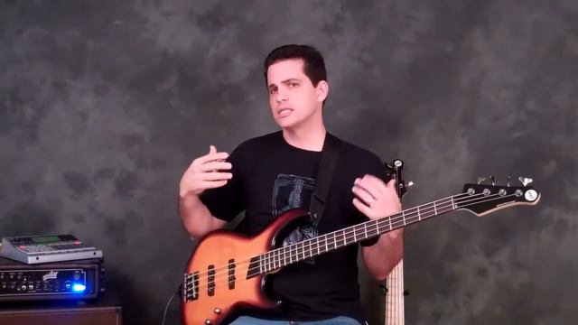 2-Minute Bass Lesson: Drum Machine Drops смотреть онлайн