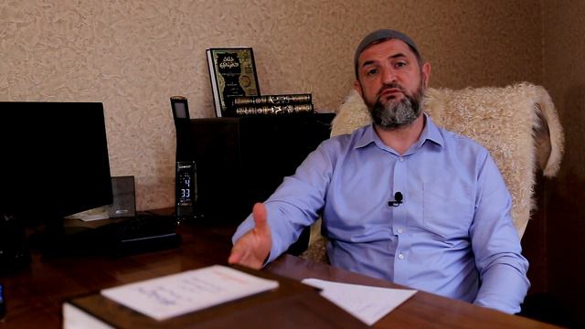 Обязан ли мусульманин следовать одному мазхабу или нет? смотреть онлайн