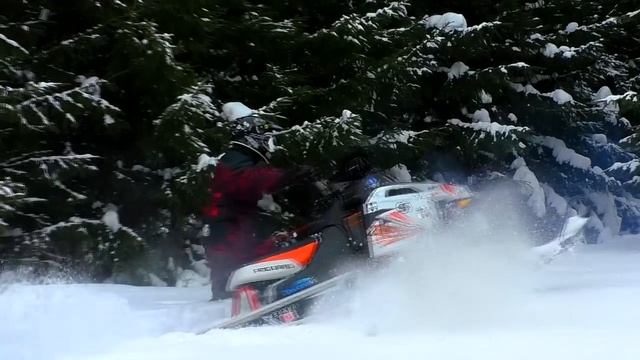 Горный Снегоход //Polaris Assault 800 Сезон 2016 январь Октябрьские Проходимцы смотреть онлайн