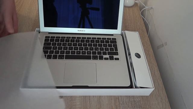 MacBook Air 2011 Unboxing and Review смотреть онлайн