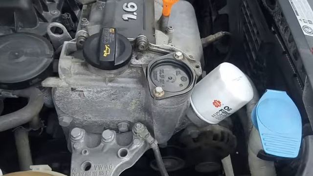 Замена масла и фильтров на VW POLO!! смотреть онлайн