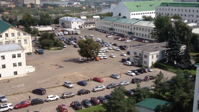 А зачем ждать владельца? смотреть онлайн