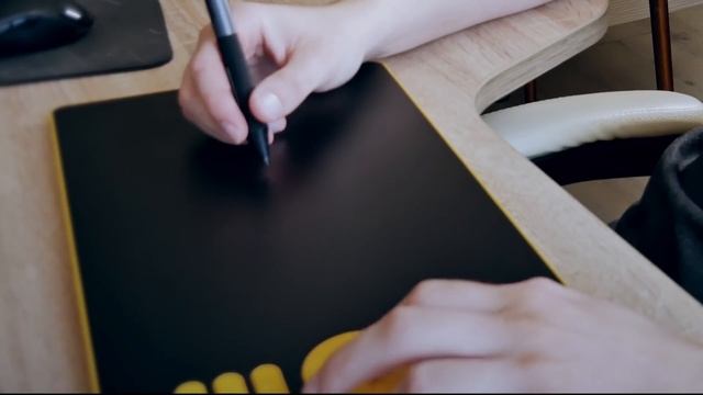 ЦАРСКИЙ планшет для рисования Huion HS610 Smirnov Edition от Smirnov School | Обзор от Artalasky смотреть онлайн