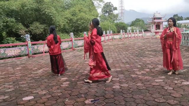 Tari Pita Cina | Tari Cina Kreasi смотреть онлайн