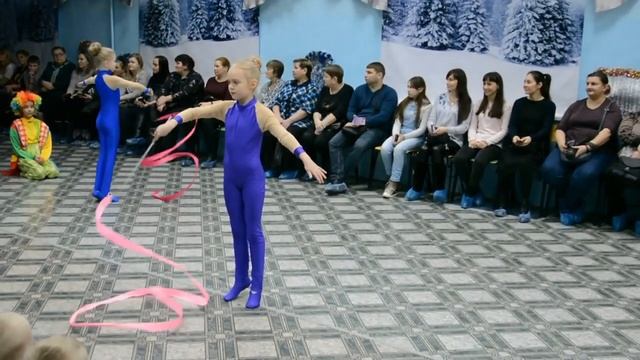 "Королевство кривых зеркал"- новогодний мюзикл смотреть онлайн