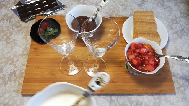 БЫСТРЫЙ ДЕСЕРТ за 5 минут! Десерт из печенья. смотреть онлайн