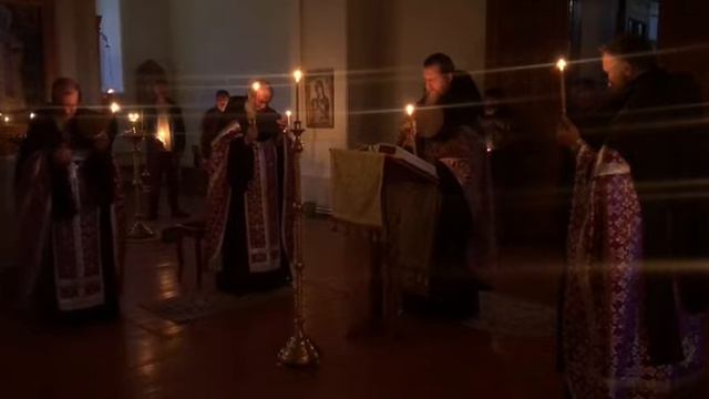 Последнее Евангелие из Последования Святых Страстей Господа нашего Иисуса Христа. 02.05.2024 смотреть онлайн