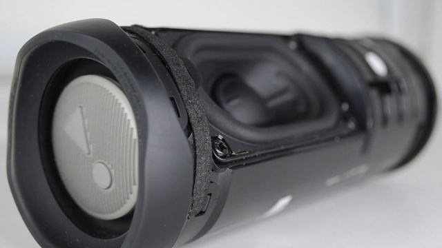 Колонка JBL FLIP 5 LFM 60% Bass Test РЕАКЦИЯ НА ПЕСНИ ГАГАРИН смотреть онлайн