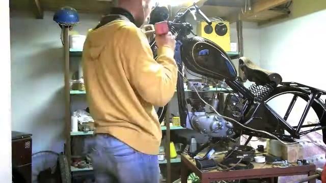 Restoration of a DKW KM 200 смотреть онлайн