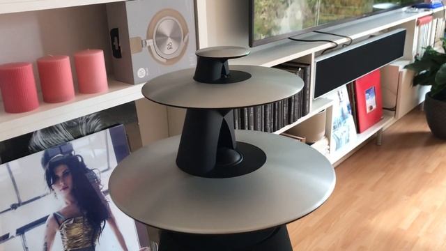 Bang & Olufsen Beolab 5 Playing Youn Sun Nah смотреть онлайн