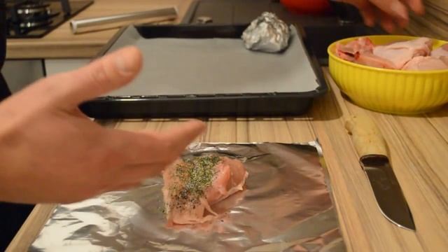 Курица запеченная в фольге смотреть онлайн