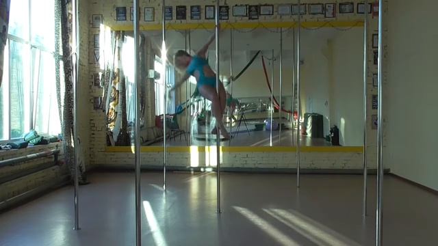 M Danceova PoleDance Latina смотреть онлайн