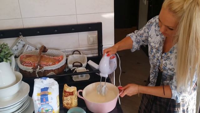 Кухня Надежды. Рецепт вкусной шарлотки. смотреть онлайн