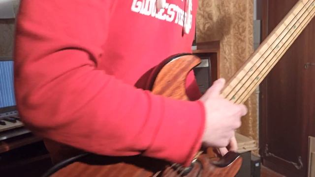 Как научиться играть на Бас гитаре за 5 минут. ? смотреть онлайн