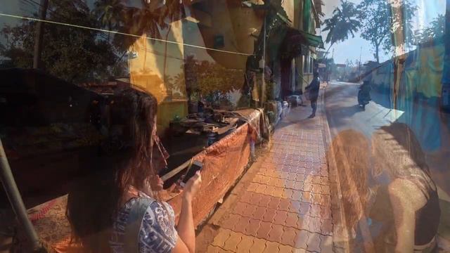 Пешком из Мандрема в Арамболь реально? Завтрак в кафе Garden of Dreams. Индия. Гоа смотреть онлайн