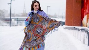 Платок шерстяной с шелковой бахромой "Золотой петушок"