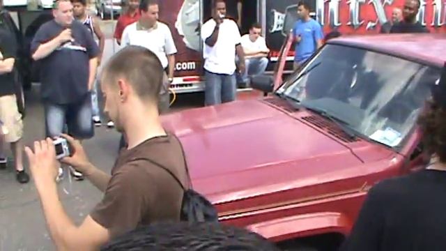 Battle Of The Boom 2009 Nissan Pathfinder vs Jeep Cherokee LTD all out battle смотреть онлайн