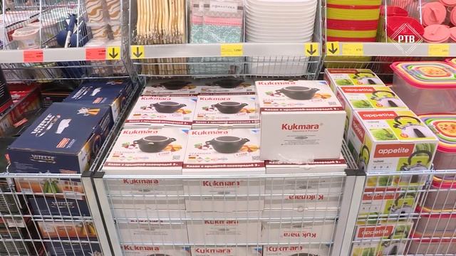 В г. Раменское открылся новый продуктовый магазин. Он принадлежит сети дискаутнтеров "Да" смотреть онлайн