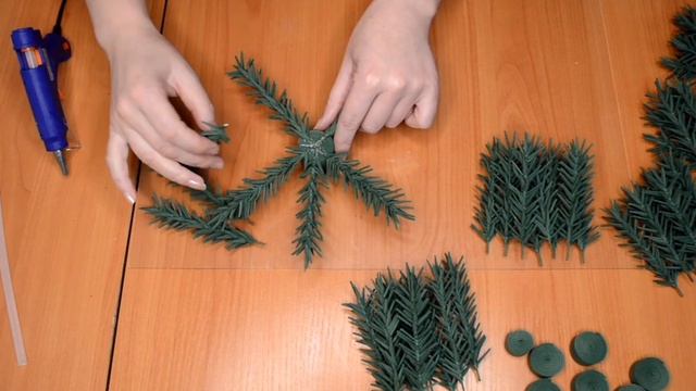 Мастер-класс "Ёлочка из фоамирана" смотреть онлайн