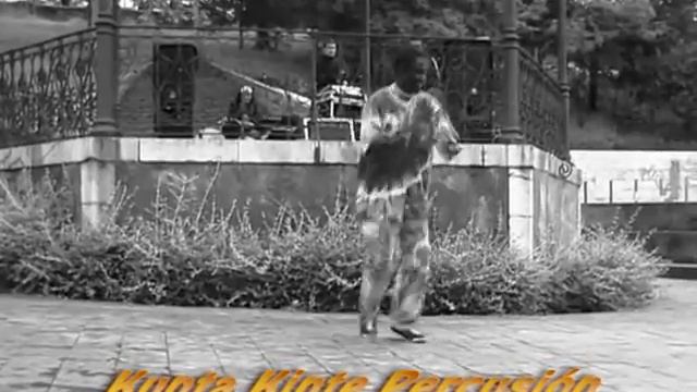 Danzas africanas Kunta Kinte percusión смотреть онлайн