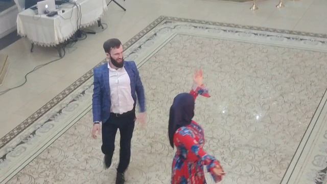 Танцует Джасир! Истинно ЧЕЧЕНСКИЙ ТАНЕЦ! смотреть онлайн