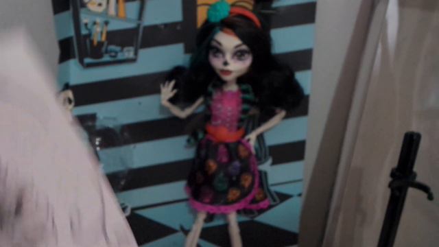 Review Monster High Doll Art Class Skelita Calaveras смотреть онлайн