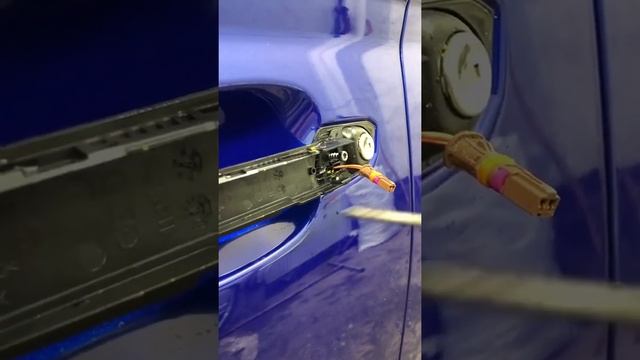 Снятие ручки Audi Q5 смотреть онлайн