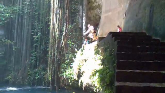 Купание в колодце