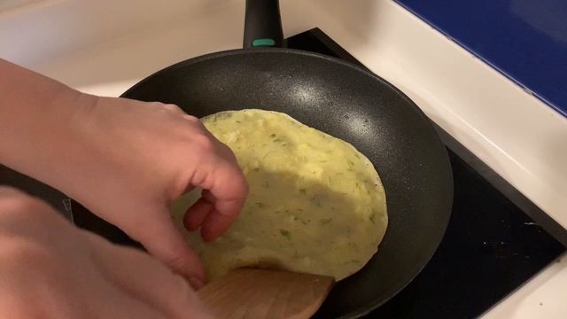 Самый удачный рецепт картофельных блинов с вкусной начинкой от Искусственного Интеллекта. смотреть онлайн