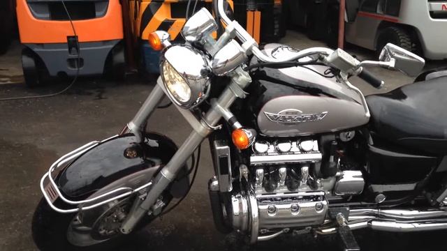 HONDA VALKYRIE TOURER смотреть онлайн