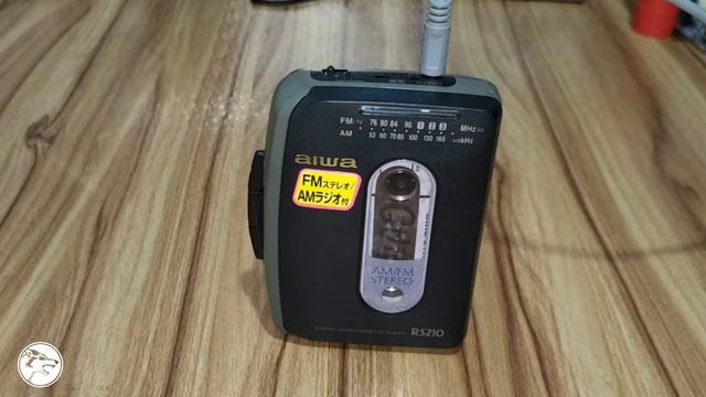 Aiwa RS210 - Portable Cassette Tape Player смотреть онлайн
