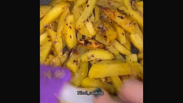 Картофель с сардинами/ картошка жаренная смотреть онлайн