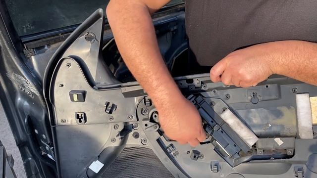 JEEP GRAND CHEROKEE DOOR HANDLE WON'T OPEN DOOR смотреть онлайн