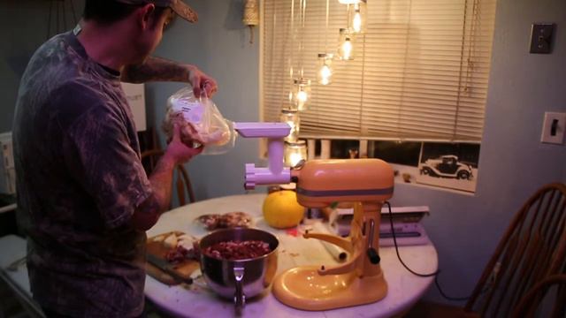Kitchen Aid Meat Grinder for Wild Game смотреть онлайн