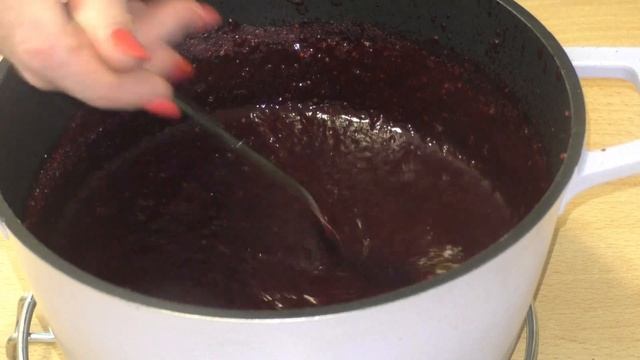 СОУС ИЗ ЧЕРНОЙ СМОРОДИНЫ К МЯСУ (black currant sauce for meat) смотреть онлайн