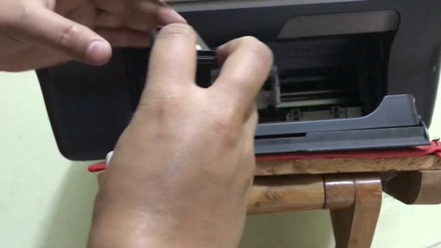 How to replace or change Hp Deskjet 1050 cartige , easy way to instal cartige смотреть онлайн